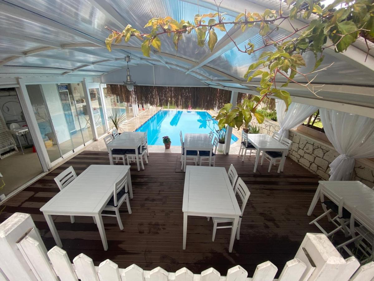 Alacati Eldoris Butik Hotel ภายนอก รูปภาพ