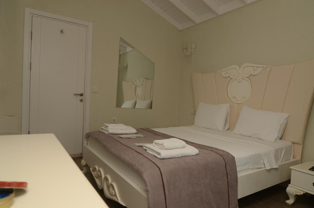 Alacati Eldoris Butik Hotel ภายนอก รูปภาพ