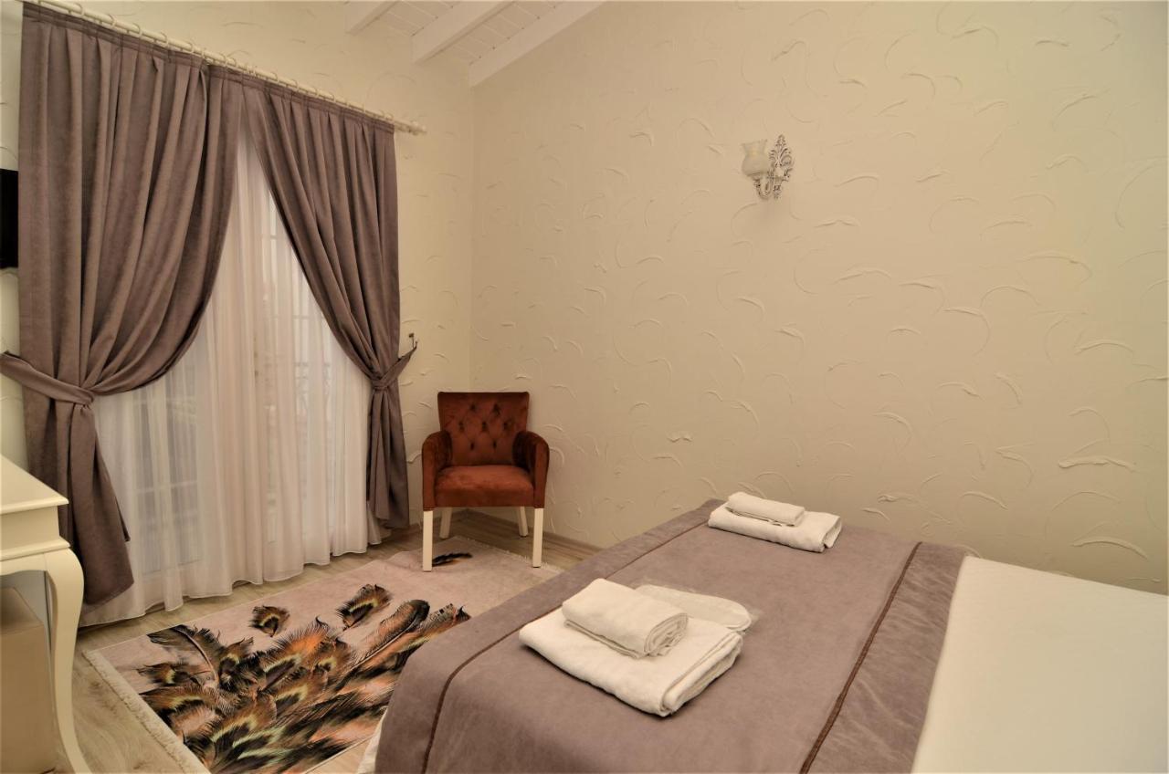 Alacati Eldoris Butik Hotel ภายนอก รูปภาพ
