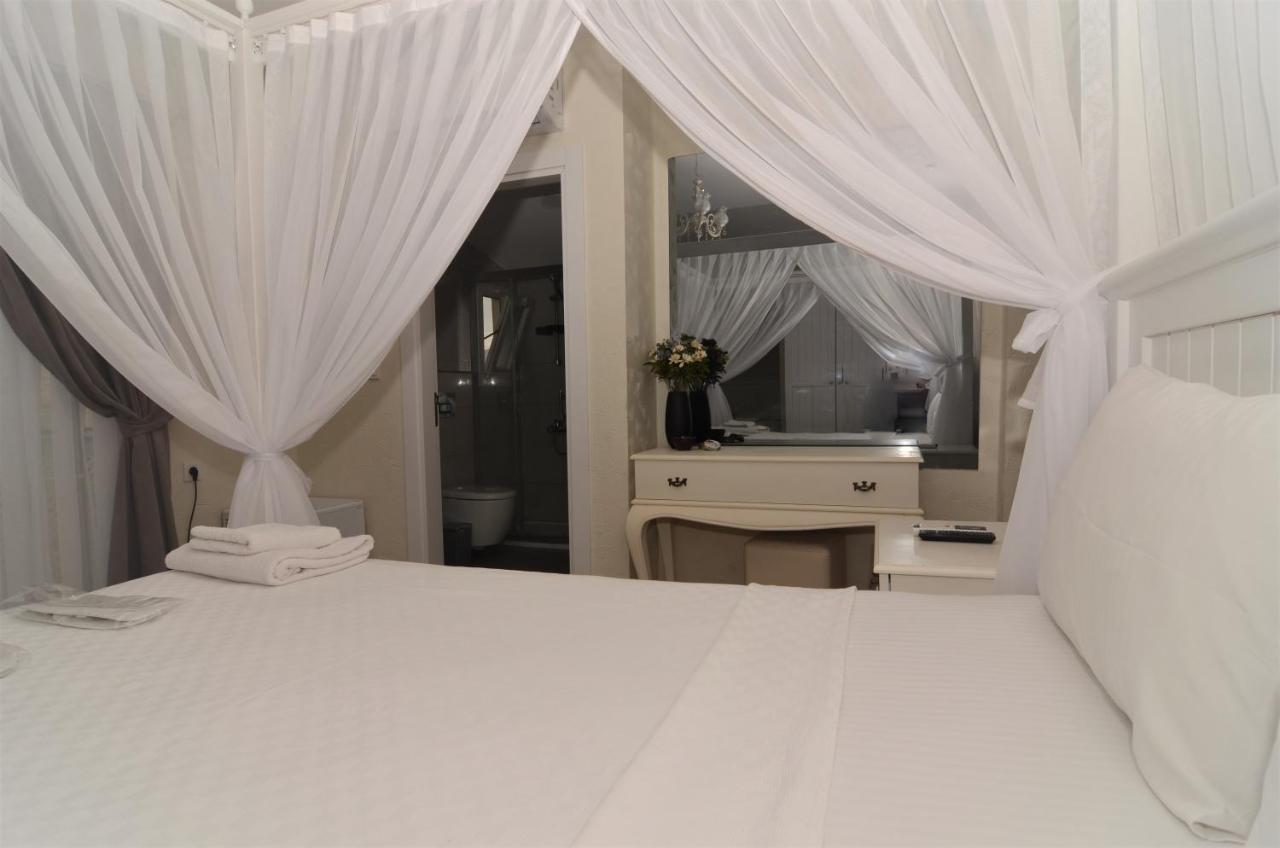 Alacati Eldoris Butik Hotel ภายนอก รูปภาพ