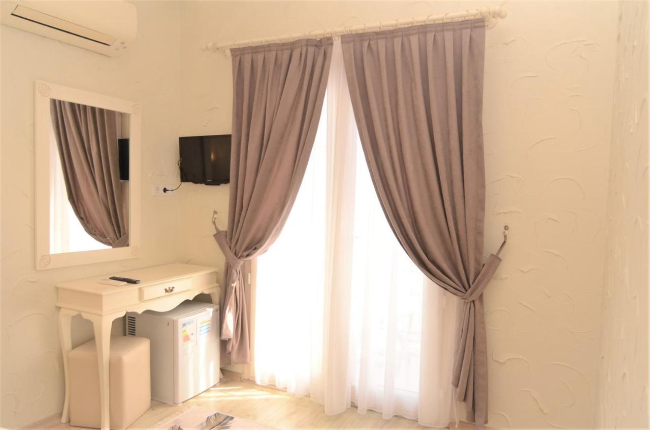 Alacati Eldoris Butik Hotel ภายนอก รูปภาพ