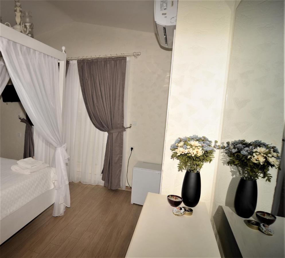 Alacati Eldoris Butik Hotel ภายนอก รูปภาพ