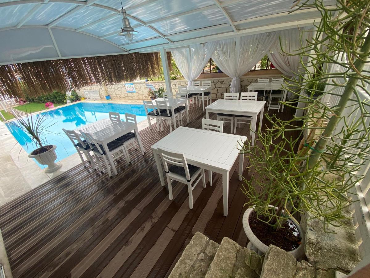 Alacati Eldoris Butik Hotel ภายนอก รูปภาพ